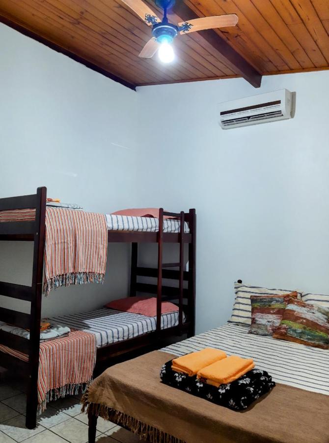 Suite Pe Na Areia- Espaco Independente Na Praia Do Curral Com Localizacao Privilegiada - Simplicidade E Comodidade Com O Por Do Sol Mais Lindo De Ilhabela - Melhor Custo Beneficio Para Ate 4 Pessoas , Na Av Jose Pacheco Do Nascimento Nº 7682 Luaran gambar