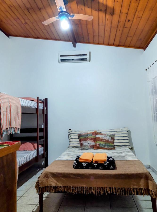 Suite Pe Na Areia- Espaco Independente Na Praia Do Curral Com Localizacao Privilegiada - Simplicidade E Comodidade Com O Por Do Sol Mais Lindo De Ilhabela - Melhor Custo Beneficio Para Ate 4 Pessoas , Na Av Jose Pacheco Do Nascimento Nº 7682 Luaran gambar
